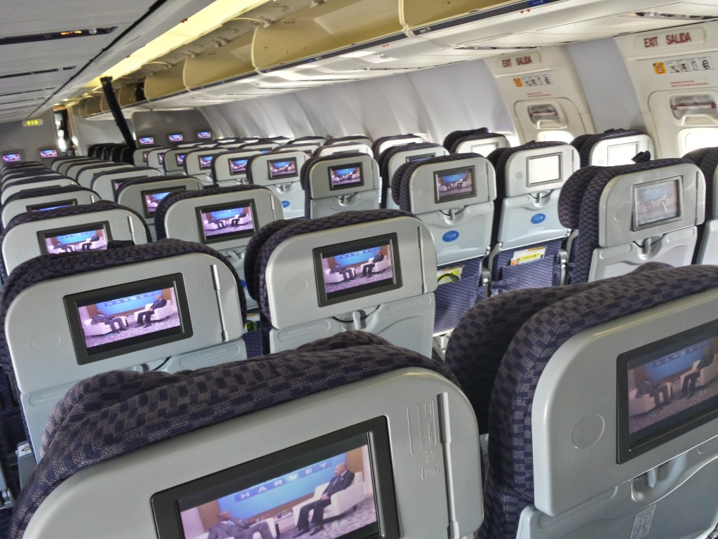 United's Cabin Configuration and In-Flight Entertainment - Boeing 737-900