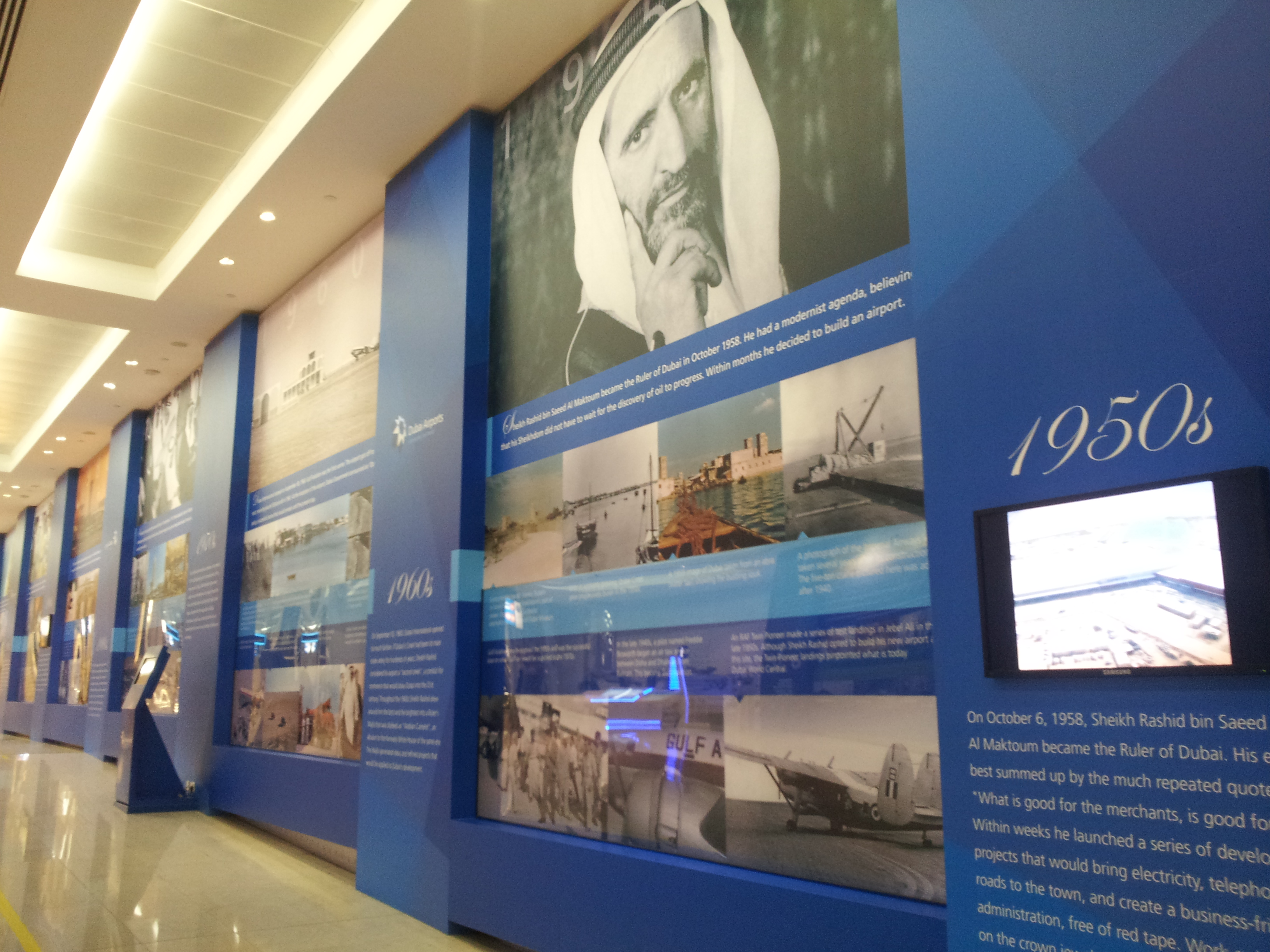The Dubai aviation exhibiis one of the best long layover airports for passing the time